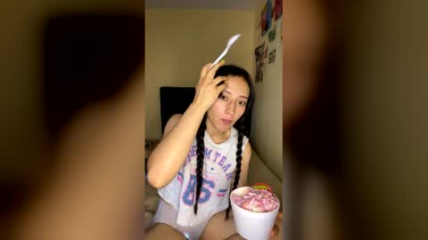 Little Queen Lia  online show from 21, 12, 2025