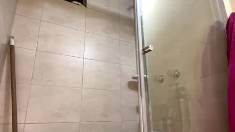 Little Queen Lia  online show from 27, 3, 2026