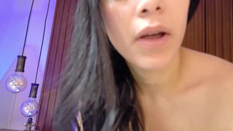 Snapshot of liaacooper_ chatting on 18, 12, 2025 Lia cooper online show from 18, 12, 2025