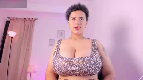 Snapshot of liaamoretzz chatting on 3, 2, 2026 liaa moretzz online show from 3, 2, 2026