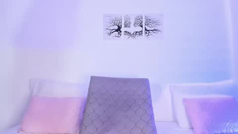 Snapshot of liabelmont chatting on 12, 2, 2025 Lia online show from 12, 2, 2025