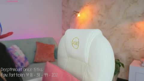 Snapshot of liacox chatting on 17, 12, 2025 Lia Cox online show from 17, 12, 2025