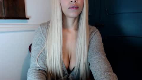 Snapshot of liadivina chatting on 2, 2, 2026 Lia Divina online show from 2, 2, 2026