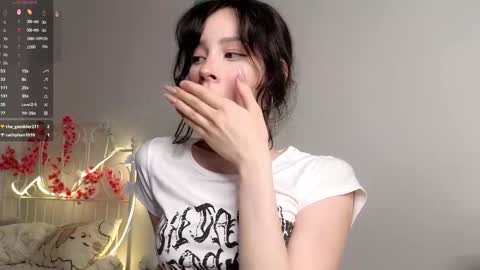 Lia  online show from 7, 3, 2026