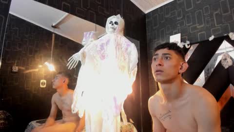 Snapshot of liam_and_barbie chatting on 19, 10, 2025 liam_and_barbie online show from 19, 10, 2025