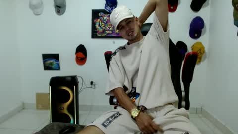 Snapshot of liam_andres12 chatting on 19, 6, 2026 Andres online show from 19, 6, 2026