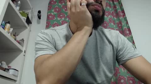 liam_borges online show from 10, 3, 2025