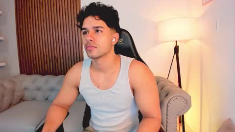 Liam Collins online show from 12, 11, 2025