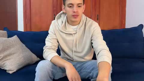 Snapshot of liam_enzho chatting on 12, 10, 2025 Liam online show from 12, 10, 2025