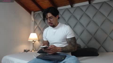 Liam Espinoza online show from 19, 10, 2025