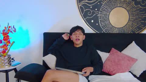 Liam online show from 19, 2, 2026