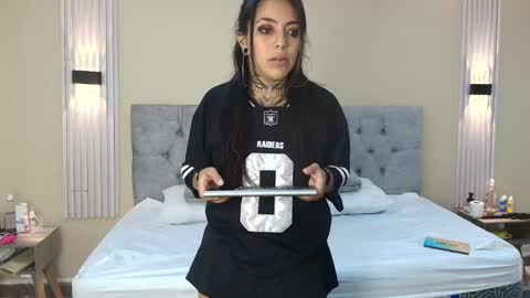 L I A M O N R O E online show from 24, 9, 2025