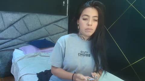 L I A M O N R O E online show from 5, 12, 2025