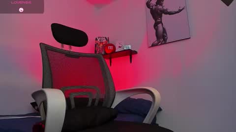 Snapshot of liamreigns_ chatting on 11, 11, 2025 liam online show from 11, 11, 2025