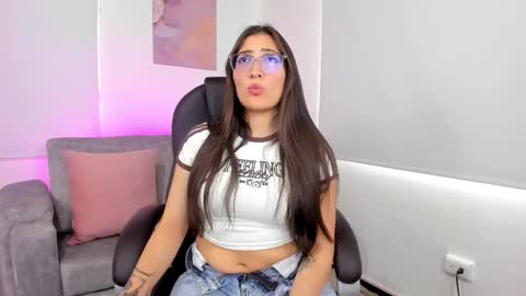 Snapshot of lianaaa___ chatting on 24, 2, 2026 Liana online show from 24, 2, 2026