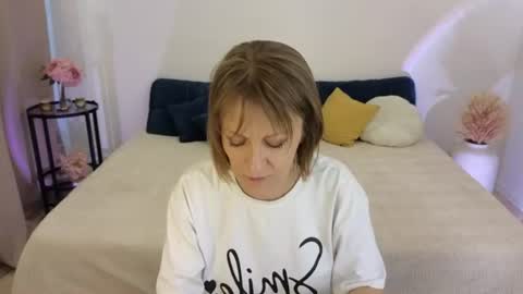 Snapshot of liananova chatting on 15, 7, 2026 LianaNova online show from 15, 7, 2026