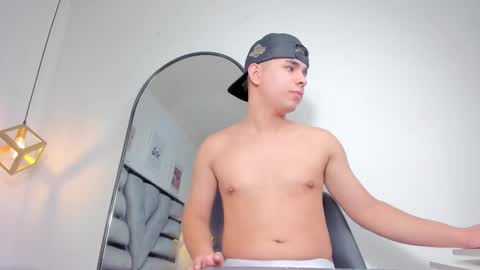 lianfox_ online show from 22, 12, 2025