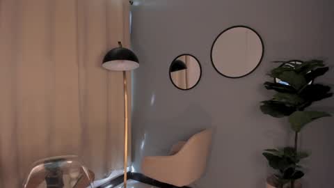 Lia online show from 27, 12, 2024