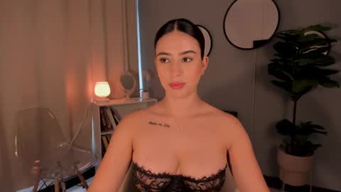 Lia online show from 8, 10, 2025