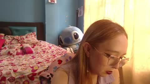 Lia Roberts online show from 21, 2, 2025