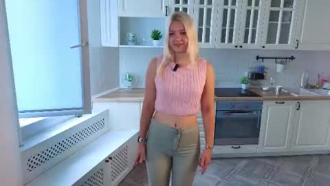 Im Monica online show from 25, 7, 2026