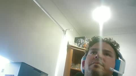 Snapshot of lickitwell29 chatting on 30, 10, 2025 lickitwell29 online show from 30, 10, 2025