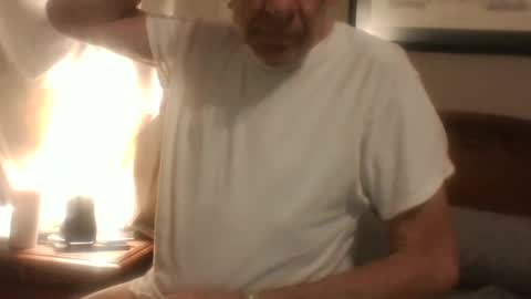 Snapshot of lickmysnowballs chatting on 28, 12, 2024 lickmysnowballs online show from 28, 12, 2024