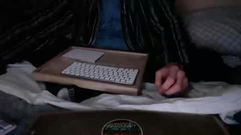 lickurlipz1 online show from 10, 1, 2026