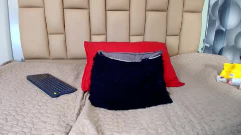 Snapshot of liil_miia chatting on 5, 2, 2026 Miia online show from 5, 2, 2026