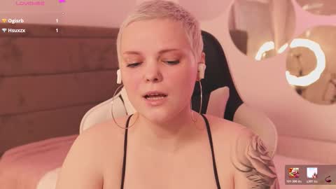 Snapshot of likaaberry chatting on 10, 2, 2026 likaaberry online show from 10, 2, 2026