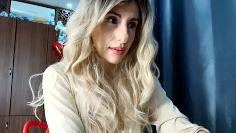 Mia                   Onlyfans link -  online show from 10, 3, 2025