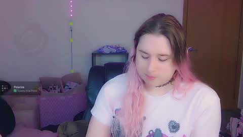 Snapshot of lil_alison_heart chatting on 11, 12, 2024 Lil Alison Heart online show from 11, 12, 2024