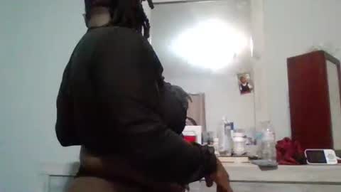 Snapshot of lil_chocolate1017 chatting on 30, 5, 2026 Diamond online show from 30, 5, 2026