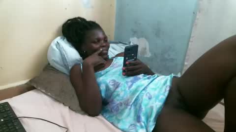 Snapshot of lil_donna chatting on 7, 1, 2025 lil_donna online show from 7, 1, 2025