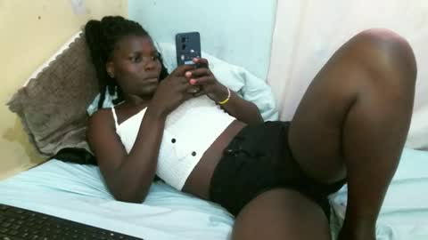 Snapshot of lil_donna chatting on 14, 1, 2025 lil_donna online show from 14, 1, 2025