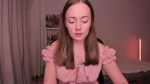 Snapshot of lil_happiness chatting on 5, 2, 2025 for free registration 3 online show from 5, 2, 2025