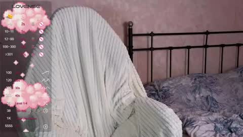 Snapshot of lil_luna_x chatting on 17, 7, 2026 little moon online show from 17, 7, 2026