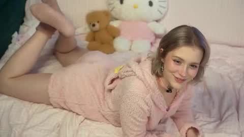 Snapshot of lil_tweety chatting on 15, 10, 2025 Rina online show from 15, 10, 2025