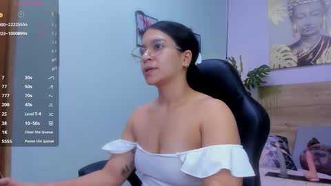 Snapshot of lila_foox chatting on 26, 10, 2025 LILA online show from 26, 10, 2025