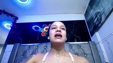   online show from 28, 2, 2025