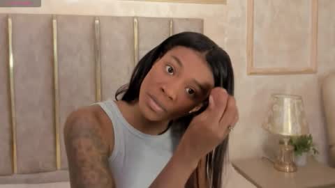 lila bailey  online show from 13, 12, 2025