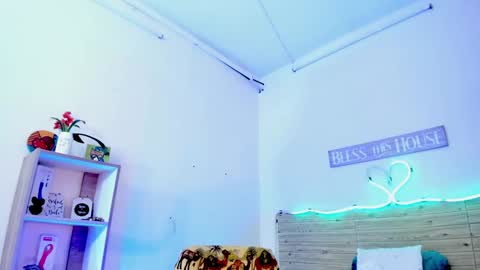 Lilah Sweet online show from 17, 1, 2025