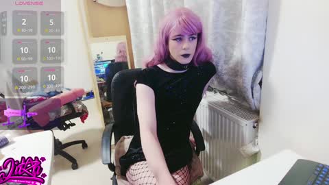 lilah_ts online show from 16, 12, 2024