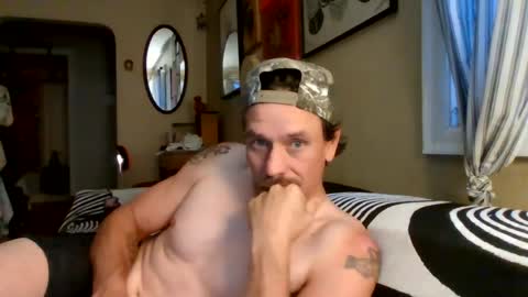 Snapshot of lildeer1980 chatting on 27, 6, 2026 lildeer1980 online show from 27, 6, 2026
