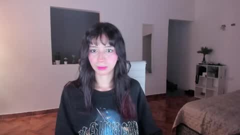 Snapshot of lili_cherry_ chatting on 8, 6, 2026 lili_cherry_ online show from 8, 6, 2026