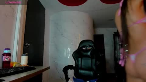 lili_mint_tf online show from 25, 3, 2026