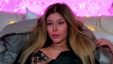 Snapshot of liliabianca chatting on 20, 12, 2024 Mia online show from 20, 12, 2024