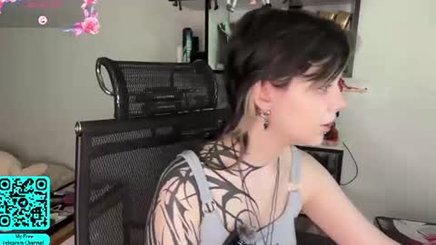 Snapshot of liliandaniels chatting on 12, 6, 2026 Lilian online show from 12, 6, 2026