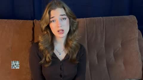 Snapshot of lilianlees chatting on 6, 10, 2025 LilianLees online show from 6, 10, 2025