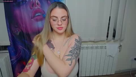 Snapshot of liliaterenzi_ chatting on 13, 2, 2026 Lilia online show from 13, 2, 2026